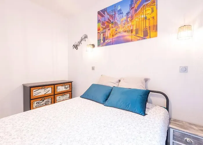 Le Louisiane/parking/wifi, Jardins De La Fontaine